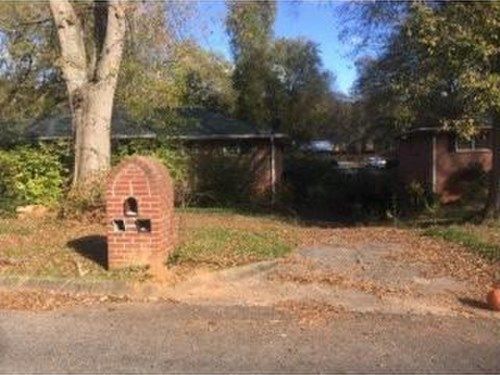 822 Sunnybrook Drive, Griffin, GA 30224
