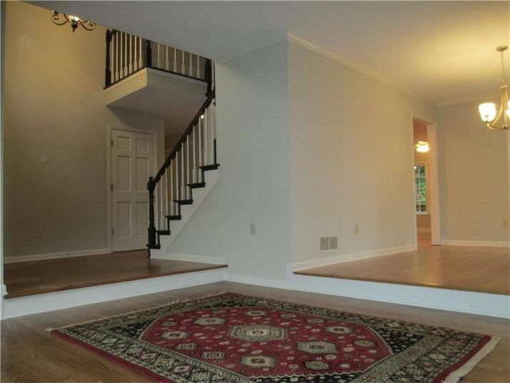 115 Glen Holly Drive, Roswell, GA 30076