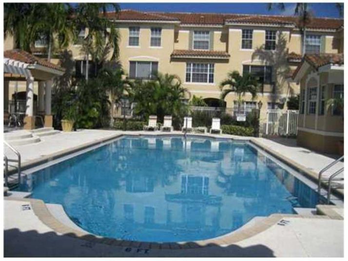 715 SW 148 AV # 613, Fort Lauderdale, FL 33325