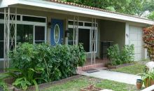 902 S 24 AV Hollywood, FL 33020