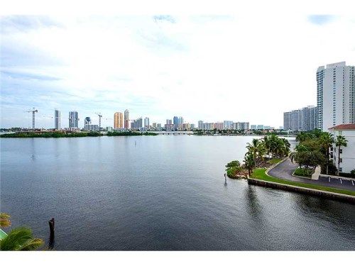 3250 NE 188 St # 409, Miami, FL 33180