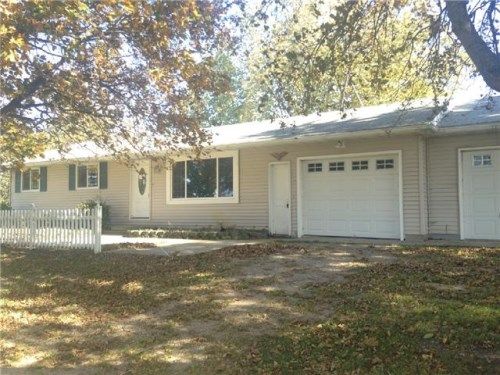 28520 County Rd 45, Clarks Grove, MN 56016
