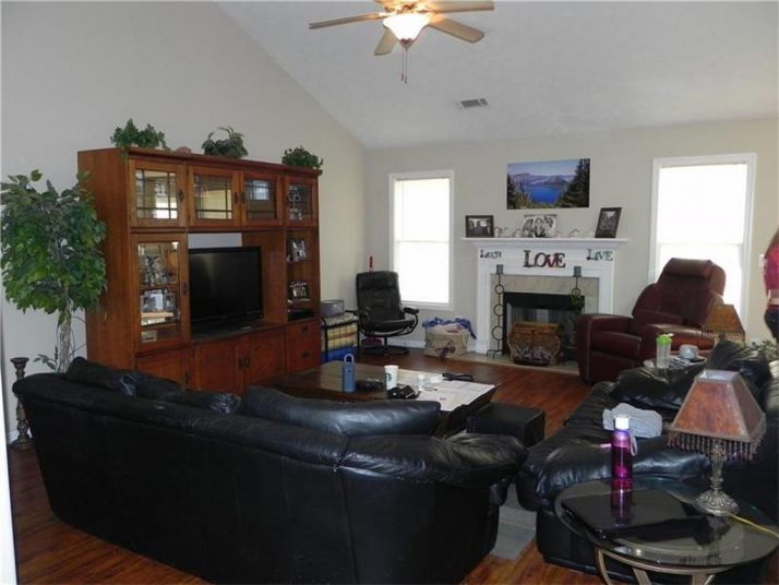 15 Creek Bend Trail, Oxford, GA 30054
