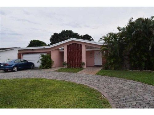 8560 Long Acre Dr, Hollywood, FL 33025