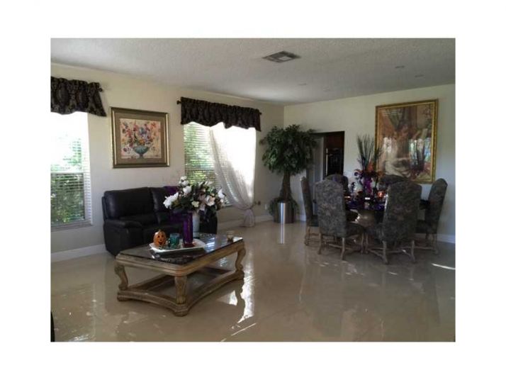 17916 NW 11 ST, Hollywood, FL 33029