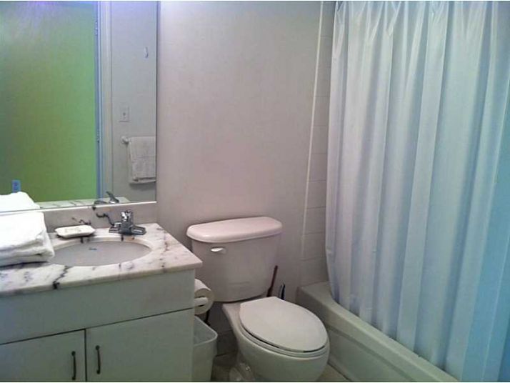 1200 BRICKELL BAY DR # 3902, Miami, FL 33131