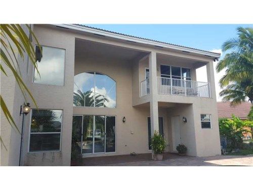 18557 SW 46 ST, Hollywood, FL 33029