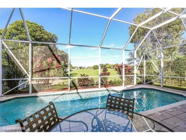 8087 N Savannah Cir, Fort Lauderdale, FL 33328