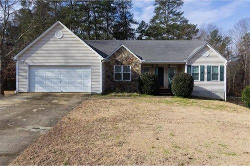 828 Burton Ridge Drive, Loganville, GA 30052