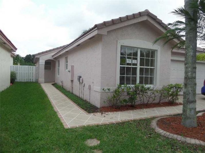 2627 SW 177TH AV, Hollywood, FL 33029