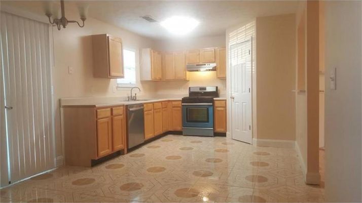 1040 Melrose Park Place, Lawrenceville, GA 30044