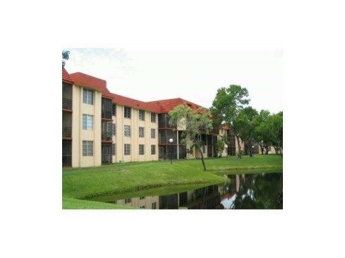 3285 Foxcroft Rd # E107, Hollywood, FL 33025