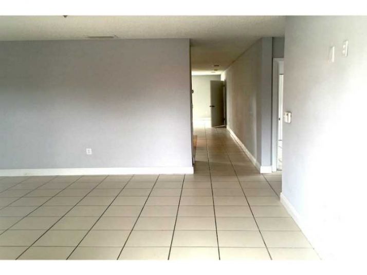 6404 W 22 CT, Hialeah, FL 33016