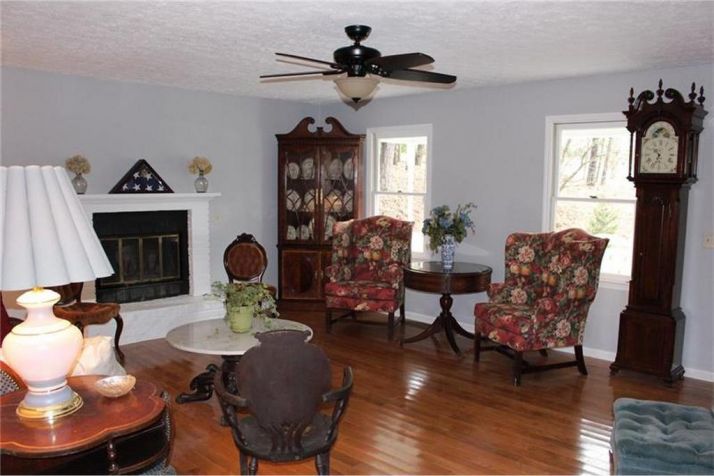 104 West Lane Se, Calhoun, GA 30701