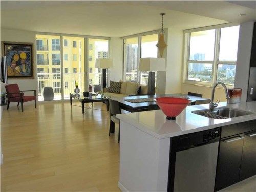 19501 W Country Club Drive # 1404, Miami, FL 33180