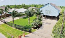 2422 Rue De Lafitte Dr Dickinson, TX 77539