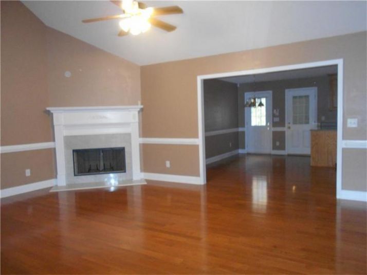 403 Shore Crest Street N, Martin, GA 30557