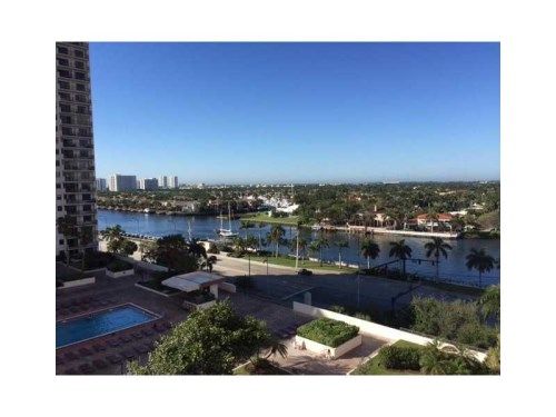 1201 S ocean drive # PH05, Hollywood, FL 33019
