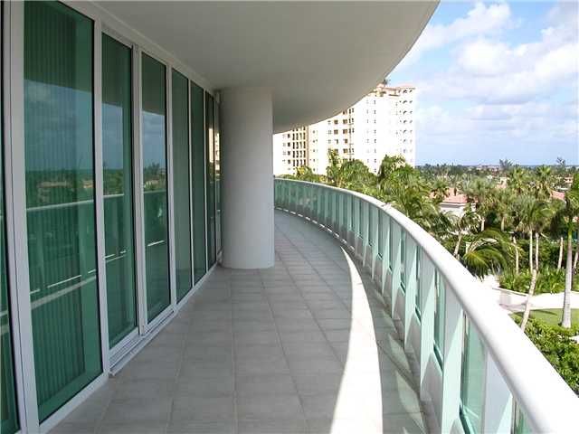 19955 NE 38 CT # 702, Miami, FL 33180