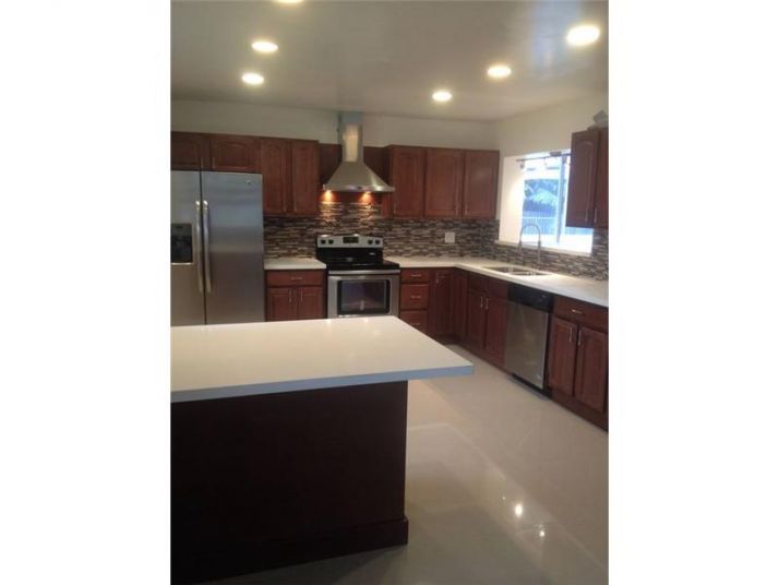 3343 W PARK, Hollywood, FL 33021