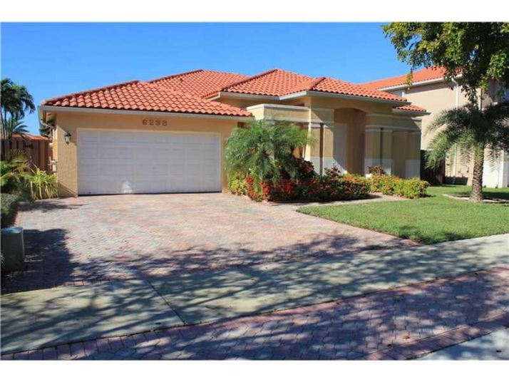 6238 NW 113th Pl, Miami, FL 33178
