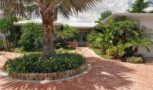 8818 HAWTHORNE AV Miami Beach, FL 33154