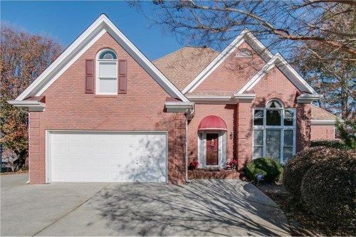 6768 Holiday Point, Buford, GA 30518