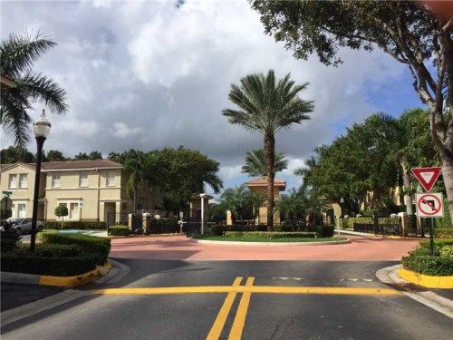 15725 SW 40 ST # 215, Hollywood, FL 33027