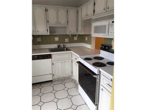 2200 Park Ln # 110, Hollywood, FL 33021