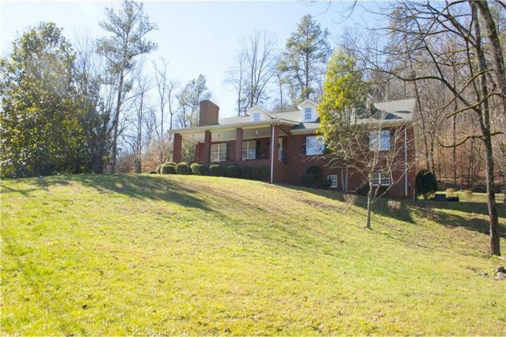1511 Sandy Bottom Road, Tate, GA 30177
