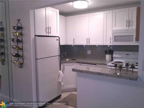 13 JACARANDA  CC DR # 114, Fort Lauderdale, FL 33324