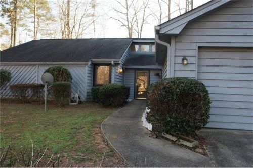 5201 Fieldgreen Crossing, Stone Mountain, GA 30088