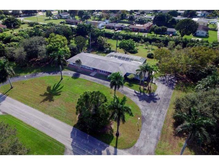 680 NW 20th St, Homestead, FL 33030