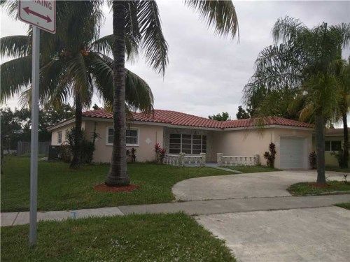 820 SW 49th Ter, Pompano Beach, FL 33068