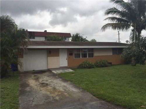 7921 NW 16th St, Hollywood, FL 33024