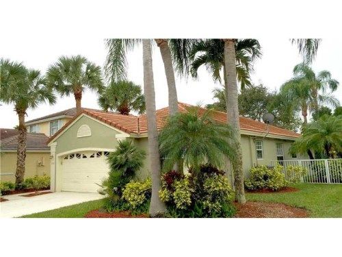 2006 NW 182 Ave, Hollywood, FL 33029