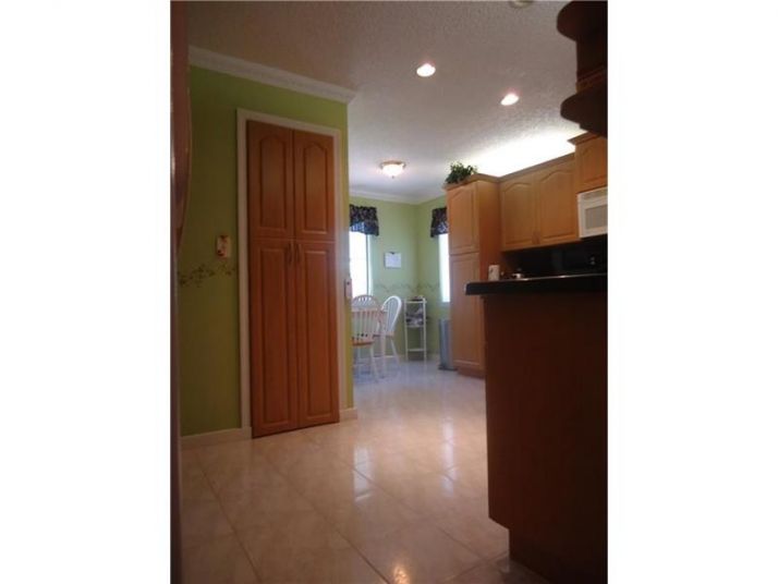 5301 NW 32nd Ct, Pompano Beach, FL 33063