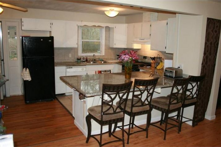 2450 Brackett Drive Sw, Marietta, GA 30060