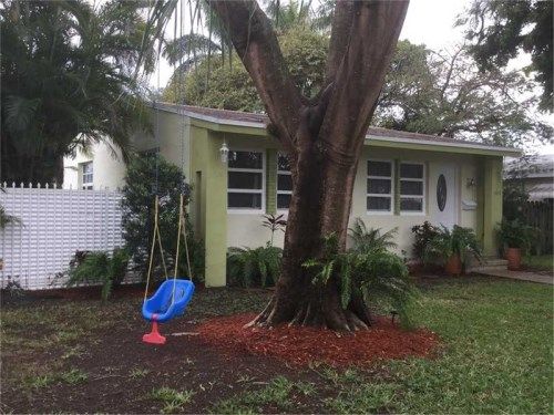 1618 Wiley St, Hollywood, FL 33020