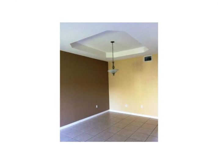 4978 SW 136 AV, Hollywood, FL 33027