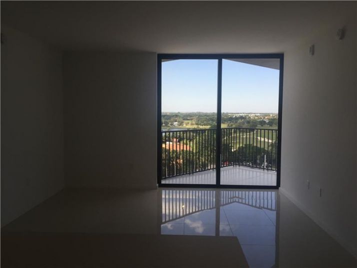 5252 PASEO BLVD # 904, Miami, FL 33166