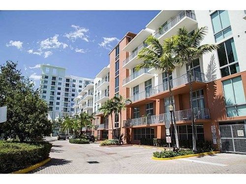 2100 VAN BUREN # 402, Hollywood, FL 33020