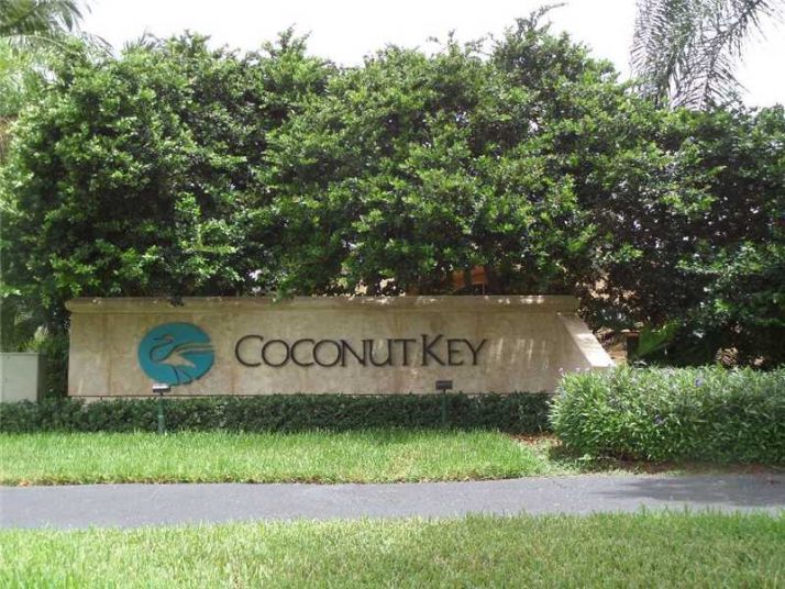 1950 NW 182nd Ter, Hollywood, FL 33029