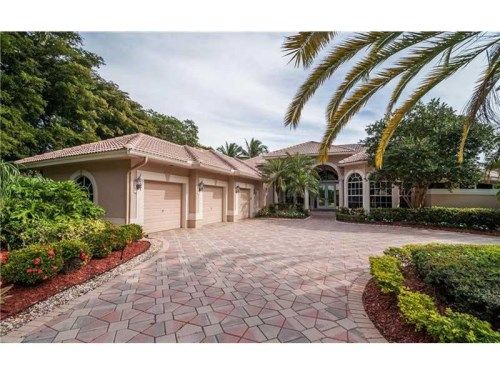 2445 Provence Cir, Fort Lauderdale, FL 33327