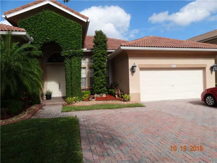 3300 SW 192 AV, Hollywood, FL 33029