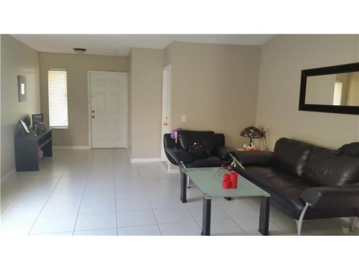 1474 SABAL TR, Fort Lauderdale, FL 33327