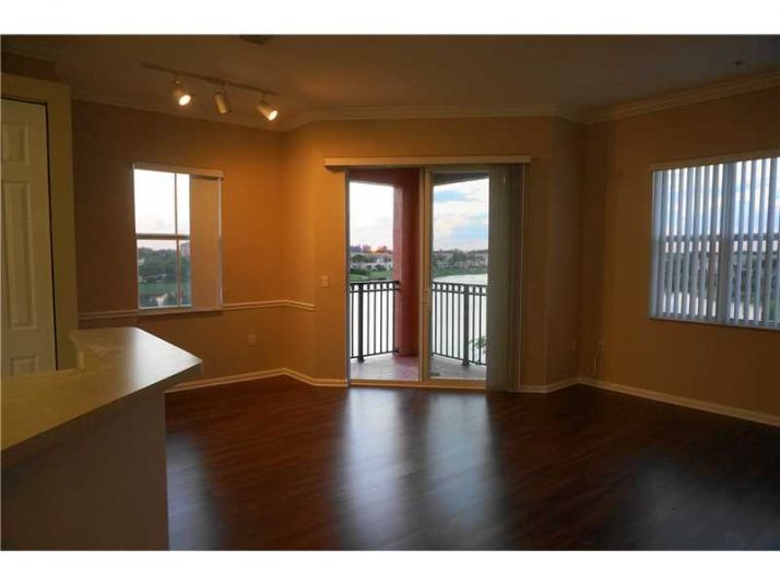 4600 SW 160 AV # 639, Hollywood, FL 33027