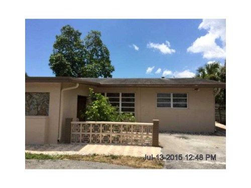1074 SW 2ND ST, Hallandale, FL 33009