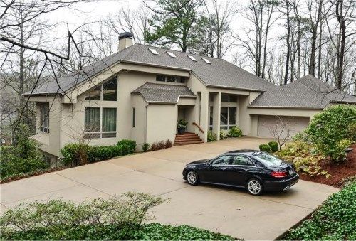 5135 Jett Forest Trail, Atlanta, GA 30327