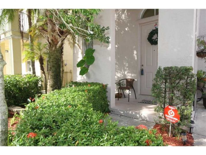 15543 SW 52nd Ct, Hollywood, FL 33027